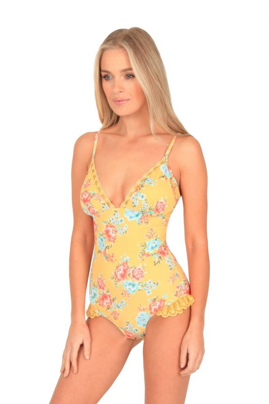 Rinikini – Designer Crochet Bikinis